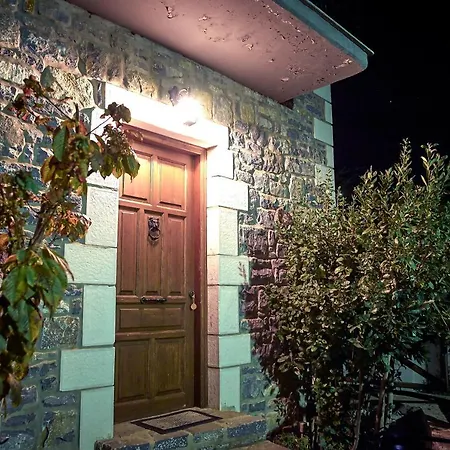 Malevos Traditional Homestay *