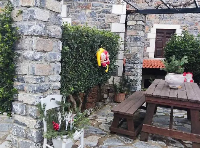 Malevos Traditional Kwatera prywatna Agios Petros (Arcadia)